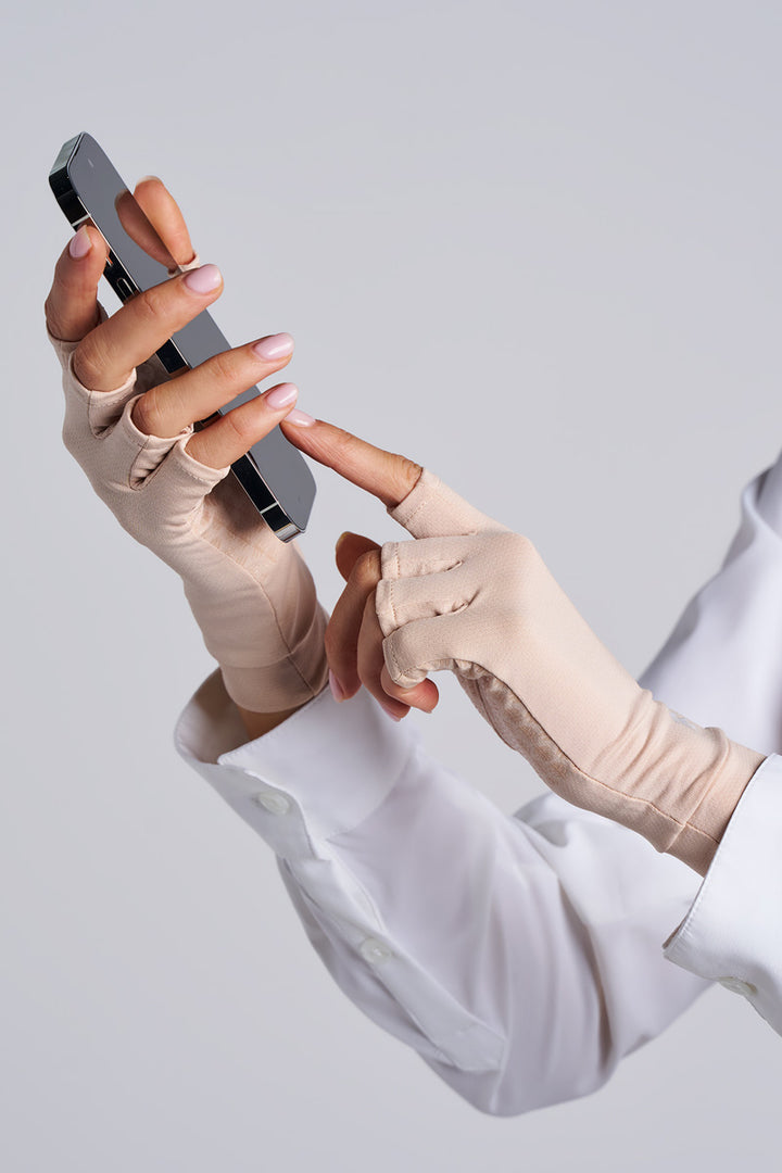 Fingerless UV Sun Gloves | Pale Khaki position-3